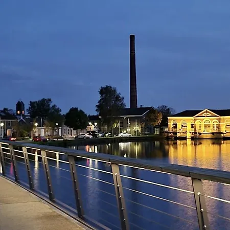 Private In Design House Near Amsterdam Homestay *